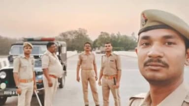 उतरौला: तहसील क्षेत्र की समस्त थानो की पुलिस ने भीड़भाड़ व सार्वजनिक स्थानो पर किया पैदल गस्त संदिग्ध व्यक्तियों वाहनो की चेकिंग