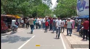 कहरा: विकास भवन स्थित नामांकन केंद्र पर मेयर प्रत्याशी के रूप में मो.मोहिउद्दीन राइन ने किया पर्चा दाखिल, समर्थकों की जुटी भीड़