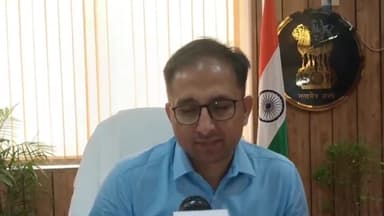 गोरखपुर: नगर निगम के 80 वार्ड में चल रहा है डोर टू डोर कूड़ा कलेक्शन का कार्य, नगर आयुक्त ने दी जानकारी