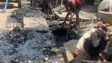 बरौनी: बिहट नगर परिषद के विभिन्न वार्डों में सफाई कर्मियों ने शुरू किया नाला उड़ाही का कार्य, अधिकारियों ने किया निरीक्षण