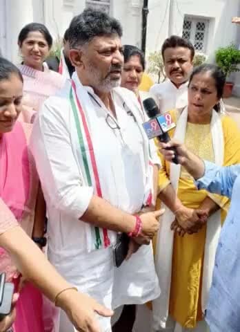 कर्नाटक प्रदेश कांग्रेस कमेटी के"अध्यक्ष"श्री डीके शिवकुमार जी को जन्मदिन की हार्दिक बधाई एवं शुभकामनाएं!