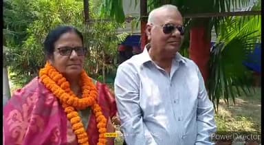 कहरा: विकास भवन स्थित नामांकन केंद्र में मेयर प्रत्याशी के रूप में कामेश्वरी देवी ने किया पर्चा दाखिल, समर्थकों की जुटी भीड़