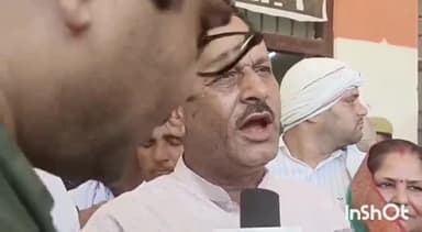 टूंडला: अवैध रूप से कॉलोनी निर्माण करने पर विकास प्राधिकरण ने नगर पालिका परिषद टूंडला के नवनिर्वाचित चेयरमैन को दिया नोटिस