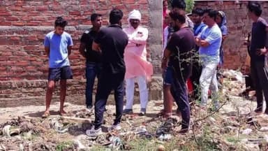 अशोक नगर: मंगलवार को नगर पालिका अध्यक्ष ने वार्ड क्रमांक 22 में पहुंचकर पानी व साफ-सफाई का लिया जायजा