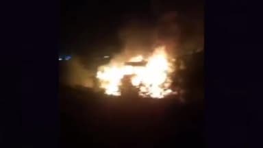 मनेठी: आसलवास के पास अलसुबह सफारी गाड़ी में लगी आग, पूरी तरह जलकर राख