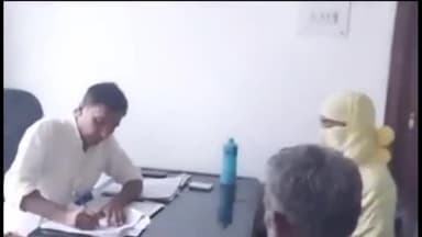 बोखड़ा: प्रखंड में आयोजित हो रहे पंचायत उपचुनाव को लेकर प्रत्याशियों के बीच प्रतीक चिन्ह किया गया आवंटित