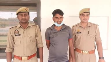 बुलंदशहर: नरसेना पुलिस के द्वारा बलवीर हत्याकांड का खुलासा करने पर एसएसपी ने पुलिस लाइन में की प्रेस वार्ता