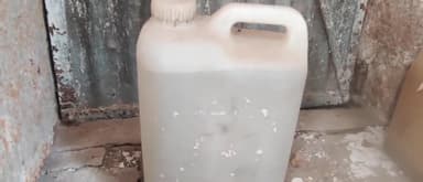 मुंगावली: ग्राम मीरकावाद निवासी 39 वर्षीय व्यक्ति से 14 लीटर हाथ भट्टी से बनी कच्ची शराब की जब्त, पुलिस ने किया मामला दर्ज