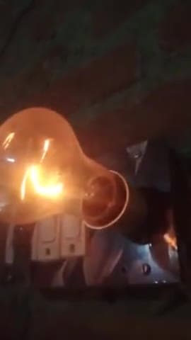 म्याऊं में लाइट सही से नहीं आ रही है यहां 2 महीने हो चुके हैं ऐसे ही लाइट आते कश्यप मोहल्ला yahn के 243631