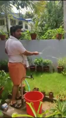 बहुत मार्मिक वीडियो देखें फोलोकरें शेयर करें #माँ #mobail #bjp #yogiCMO #trending1 #trending #trendingshorts #viralreel