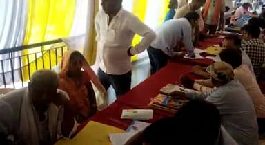 राजगीर: नगर परिषद चुनाव को लेकर नामांकन प्रक्रिया में आज अनुमंडल कार्यालय में कुल 45 उम्मीदवारों ने अपना नामांकन कराया दर्ज