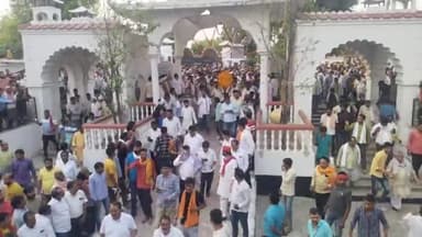 गोरखपुर: बड़हलगंज स्थित मुक्ति पथ पर पूर्व कैबिनेट मंत्री हरिशंकर तिवारी का हुआ अंतिम संस्कार