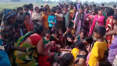 हिलसा: कपसियामा के पास अज्ञात वाहन की चपेट में आने से एक व्यक्ति की हुई मौत, परिजनों ने सड़क की जाम