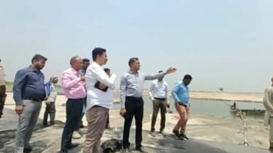 उतरौला: DM ने चंदापुर अन्य जगहो पर बाढ़ प्रभावित क्षेत्रो का निरीक्षण किया बरसात से पहले सभी कार्य दुरुस्त करने का निर्देश दिया