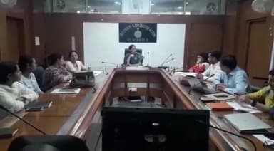 पंचकूला: उपायुक्त पंचकूला डॉ प्रियंका सोनी ने जिला सचिवालय सेक्टर 1 में ली स्वास्थ्य विभाग के अधिकारियों की मलेरिया को लेकर बैठक