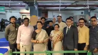 ফরিদপুর দুর্গাপুর: দুর্গাপুর ব্যাটারী চালিত গাড়ির চার্জিং পয়েন্টের উদ্বোধন করলেন পৌর প্রশাসক বোর্ডের চেয়ারম্যান