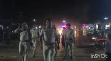 हटा: मड़ियादो थाना पुलिस ने क्षेत्र में देर रात पैदल गश्त कर संदिग्धों से की पूछताछ