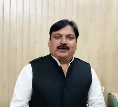 जांच हुई तो #नोटबंदी सदी का सबसे बड़ा घोटाला साबित होगा,
#कालेधन पर हमले के नाम पर 1000 रुपये का नोट बंद कर 2000 रुपया का नोट जारी कर प्रधानमंत्री मोदी जी ने मात्र अपने भगोड़े पूंजीपति मित्रों का ही काम आसान किया