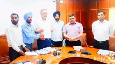 ਸ਼ਾਹਕੋਟ: ਸਿਹਤ ਦਰਜਾ ਚਾਰ ਕਰਮਚਾਰੀਆਂ ਦੀ ਵਿਭਾਗ ਦੇ ਮੰਤਰੀ ਬਲਬੀਰ ਸਿੰਘ ਨਾਲ ਮੀਟਿੰਗ, ਸ਼ਾਹਕੋਟ ਵਿਖੇ ਪ੍ਰੈਸ ਬਿਆਨ ਜਾਰੀ ਕਰ ਆਗੂਆਂ ਨੇ ਦਿੱਤੀ ਜਾਣਕਾਰੀ