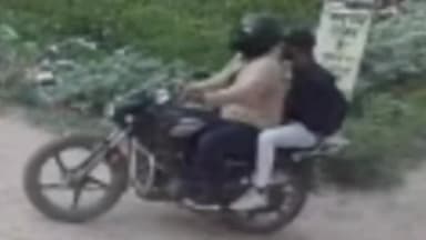 मीनापुर: अशोक विहार कॉलोनी में बेखौफ अपराधियों ने व्यक्ति के साथ की लूटपाट, पुलिस जांच में जुटी