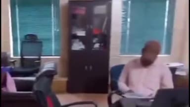 बोखड़ा: चमकी बुखार को लेकर स्वास्थ्य विभाग अलर्ट, सामुदायिक स्वास्थ्य केंद्र बोखरा में आशा कार्यकर्ता के साथ की गई बैठक