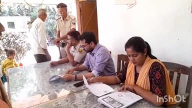 नावकोठी: भूमि विवाद के निपटारे को लेकर नावकोठी थाना परिसर में जनता दरबार का हुआ आयोजन, एक मामले की हुई सुनवाई