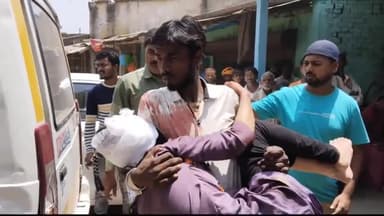 कुर्सेला: NH-31 बस स्टैंड के समीप स्कूटी सवार को ट्रक ने पीछे से मारी ठोकर, 2 लोग हुए घायल