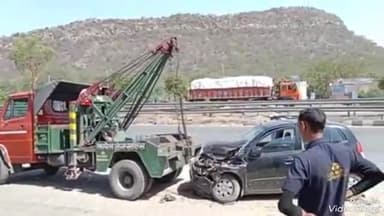 पावटा: भाबरू कस्बे के समीप ट्रेलर व कार में हुई भिड़ंत,दुर्घटना में 5 लोग हुए घायल