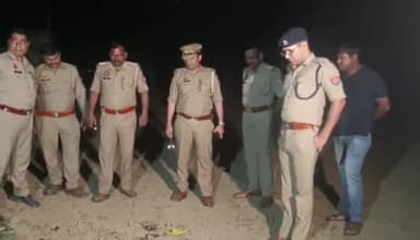 मुज़फ्फरनगर: चरथावल पुलिस और बदमाशों के बीच दधेडू पुलिस चौकी के पास हुई मुठभेड़ पुलिस की गोली लगने से एक शातिर बदमाश हुआ घायल, एक फरा