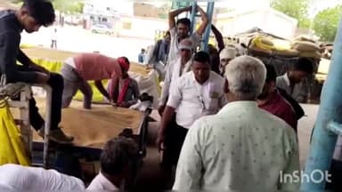 कसरावद: निमरानी कृषि उप मंडी में गेंहू के 65 वाहनों की रही आवक, गेंहू का उच्चतम भाव रहा ₹2400 प्रति क्विंटल