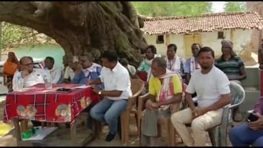 लोहरदगा: जोरी में मसना स्थल की घेराबंदी हेतु लाभुक समिति चयन करने के लिए ग्राम सभा का हुआ आयोजन