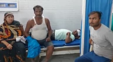 समस्तीपुर: के रेवाड़ी गांव से पड़ोसियों ने दो भाइयों के साथ मारपीट की घटना का अंजाम दिया दोनों भाई सदर अस्पताल में भर्ती