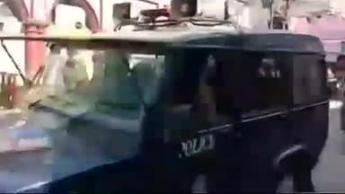 रतलाम नगर: माणक चौक पुलिस ने थाना परिसर के बाहर यातायात नियमों का उल्लंघन करने वाले आधा दर्जन वाहनों के काटे चालान