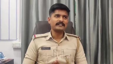 हज़ारीबाग: वारदातों को रोकने के लिए कोर्रा थाना प्रभारी उत्तम कुमार तिवारी ने की आम लोगों से जागरूक रहने की अपील