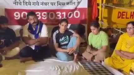 देश की महिला पहलवानों के सम्मान में #भीम_आर्मी_चीफ एवं राष्ट्रीय अध्यक्ष आजाद समाज पार्टी एडवोकेट बड़े भाई चंद्रशेखर जी