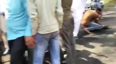 मोरनी: मोरनी-बड़ीशेर सड़क निर्माण कार्य में घटिया निर्माण सामग्री इस्तेमाल करने की शिकायत, मौके पर पहुंचे जिला परिषद चेयरमैन