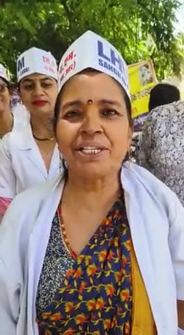 कोटा।भरी गर्मी में खुले आसमान के नीचे धरने पर बैठने को मजबूर हैं सिस्टर्स-एलएचवी/एएनएम सिस्टर्स के धरने को 20 दिन पूरे