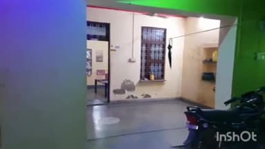 लाडपुरा: अनंतपुरा क्षेत्र की रेतिया चौकी में देर रात एक घर मे घुसा 5 फ़ीट लंबा कोबरा सांप स्नेककेचर ने किया रेस्क्यू