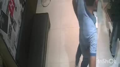 मुंगेर: कस्तूरबा वाटर के समीप जावेद हबीब ब्यूटी पार्लर में हुई गोलीबारी का सीसीटीवी वीडियो आया सामने