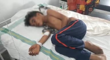 छतरपुर नगर: ग्राम बंदरगड़ में बाइक सवार ने मारी मासूम को टक्कर, परिजनों ने छतरपुर ज़िला अस्पताल में कराया भर्ती