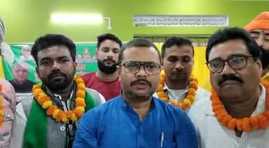 मेरे पहल पर विभिन्न राजनीतिक दलों से जुड़े जुझारू लोकप्रिय युवा नेता अरमान राणा सेवानिवृत प्रशासनिक अधिकारी इकबाल साहब सहित 52 लोगों ने आज मा0 सांसद डॉ अहमद अशफ़ाक करीम साहब के समक्ष राजद में विधिवत शामिल हुए –समरेंद्र कुणाल प्रदेश महासचिव