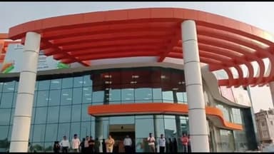 गोरखपुर: रामगढ़ताल स्थित वाटर स्पोर्ट्स कांप्लेक्स में होने वाली रोइंग गेम को लेकर जिला प्रशासन ने तैयारियां की पूरी- डीएम