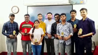 चितरपुर: चितरपुर में मुस्कुराहटें संस्था ने सम्मान समारोह का किया आयोजन, CBSE 10वीं बोर्ड में उत्कृष्ट अंक लाने वाले हुए पुरस्कृत