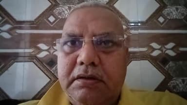 *राजपूतो  ने  सिद्धांत स्वाभिमान or सार्वजनिक **हितों की लड़ाई लड़ी है  छोटी मोटी  लड़ाई में घसीटना**बेवकूफ नीति**है***बाप  पार्टी**