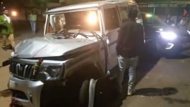 जयसिंहनगर: बस स्टैंड के पास रीवा रोड मुख्य मार्ग पर बोलेरो और ऑटो के बीच हुई भिड़ंत, 15 लोग हुए घायल