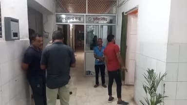 कहरा: राजरानी ट्रेन से बाहर कमाने जा रहे 1युवक सहरसा स्टेशन के माल गोदाम के समीप गिरा नीचे हुआ जख्मी सदर अस्पताल में भर्ती।