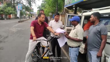 गोरखपुर: सुबह-सुबह शहर की सफाई व्यवस्था का जायजा लेने साइकिल से निकले नगर आयुक्त गौरव सिंह सेगरवाल