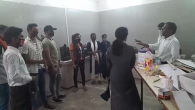 बेगूसराय: इतिहासकार प्रो शैलेश सिन्हा ने कहा- बेगूसराय के जनप्रतिनिधियों की इच्छाशक्ति की कमी के कारण ऐतिहासिक धरोहर हो रही बर्बाद