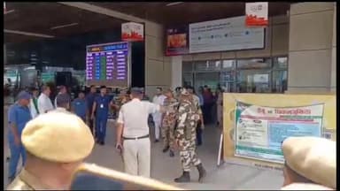 पटना ग्रामीण: दिल्ली से पटना पहुंचे उप मुख्यमंत्री तेजस्वी यादव ने कहा - 2 हजार के नोट को सर्कुलेशन से बाहर किया जाना समझ से परे