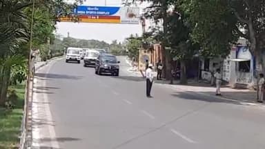 कांके: राष्ट्रपति द्रौपदी मुर्मू पहुंची रांची, एयरपोर्ट पर सीएम हेमंत सोरेन मौजूद